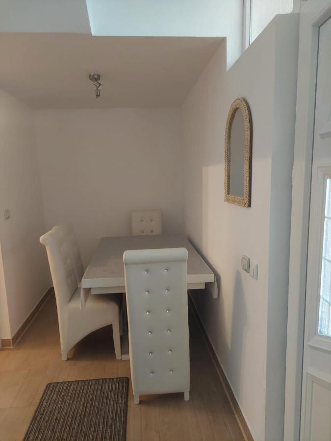 Apartman Anastasija Surčin المظهر الخارجي الصورة